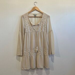 Flying Tomato Boho Tan Lace Dess size Medium